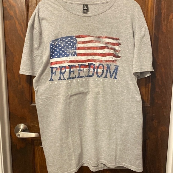American Flag Freedom Short Sleeve T-shirt - Picture 2 of 6